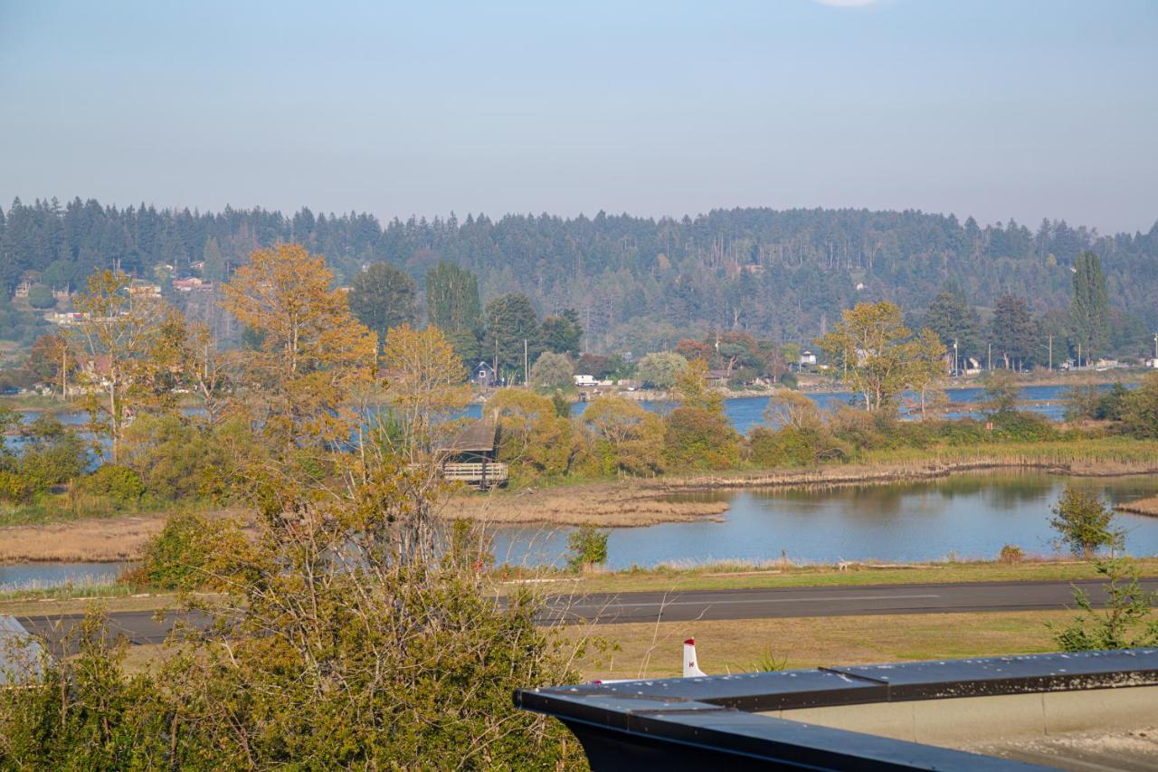 Bayview Hotel Courtenay Exterior photo